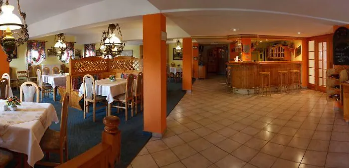 高登湖畔酒店
